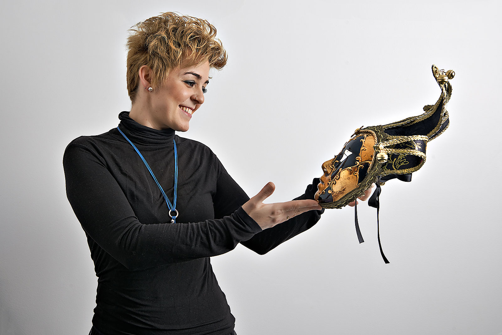 Edurne Vidondo - Cirugía e implantes dentales en Vitoria-Gasteiz Edurne Vidondo, auxiliar y responsable del departamento de cirugía e implantes dentales en la clínica Quantum, Vitoria-Gasteiz
